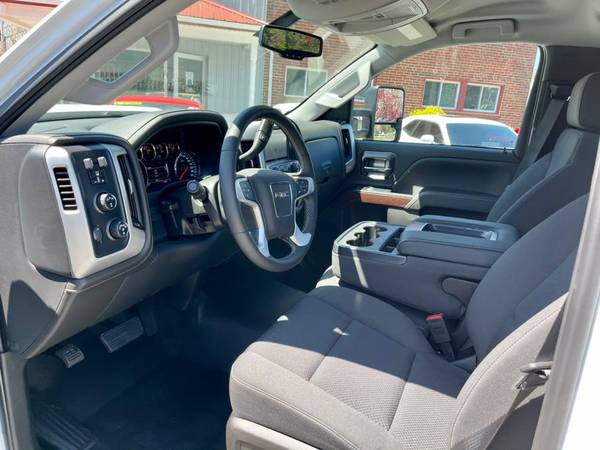 An Impressive 2018 GMC Sierra 3500HD TRIM with only 887 for sale in South Windsor, CT – photo 11