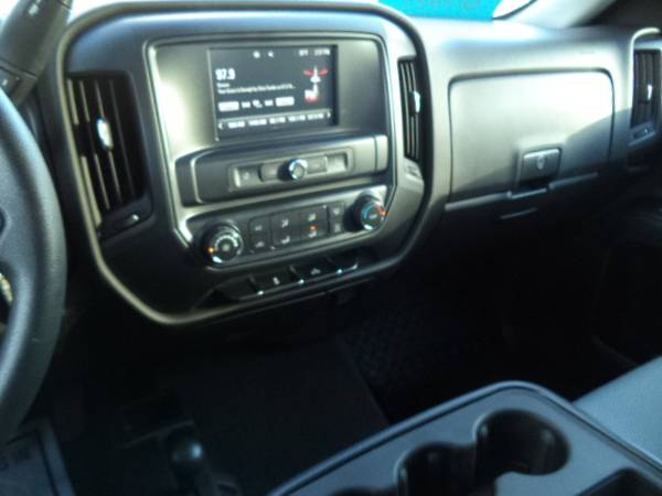 2016 GMC Sierra 2500HD Crew Cab 6.0L V8 4x4, low miles - cars &... for sale in sturgis, WY – photo 15