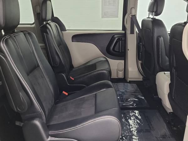 2019 Dodge Grand Caravan SXT- remote start, back up Camera! - cars &... for sale in Silvis, IA – photo 16