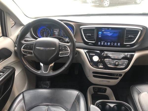 2017 Chrysler Pacifica Touring-L - - by dealer for sale in Lake Saint Louis, MO – photo 14