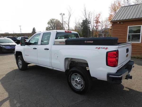 Chevrolet Silverado 2500HD 4wd Crew Cab Work Truck Pickup Truck... for sale in Knoxville, TN – photo 2