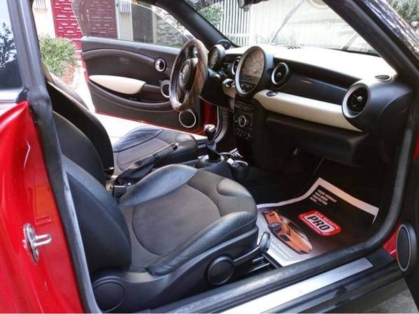 2012 Mini Cooper S Coupe 6spd - cars & trucks - by owner - vehicle... for sale in Gainesville, FL – photo 6