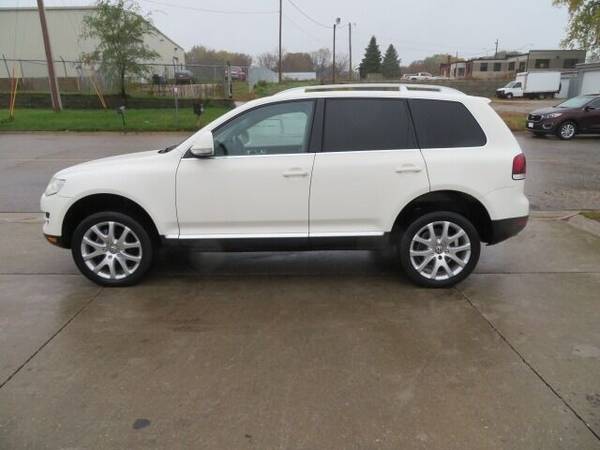 2009 VW Touareg TDI Diesel 4WD... 95,000 Miles... $9,900 New Tires -... for sale in Waterloo, IA – photo 3