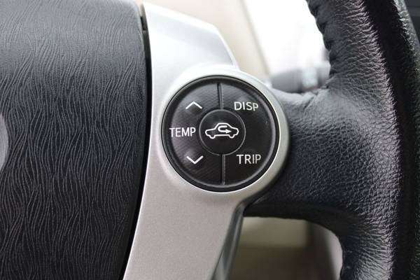 2013 Toyota Prius v Five Navigation, Backup camera, Bluetooth,... for sale in Everett, WA – photo 11