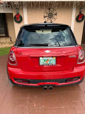 Mini Cooper S Hardtop Low Miles - cars & trucks - by owner - vehicle... for sale in Miami, FL – photo 2
