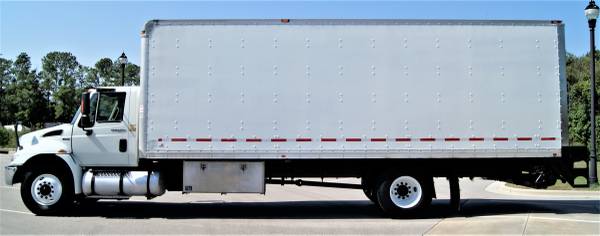 2013 International 4300 Box Truck 26’ 102 X 97 Liftgate REFURBISHED for sale in Emerald Isle, NC – photo 13
