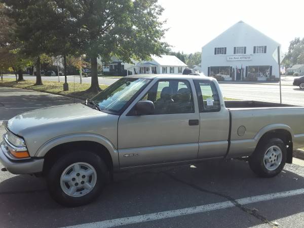 2003 CHEVY TRUCK S10 (V6, 4.0L, 4X4) for sale in MANASSAS, District Of Columbia – photo 2