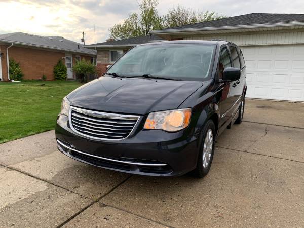 2014 Chrysler Town and Country Touring Handicap Wheelchair Side for sale in Sterling Heights, MI – photo 6