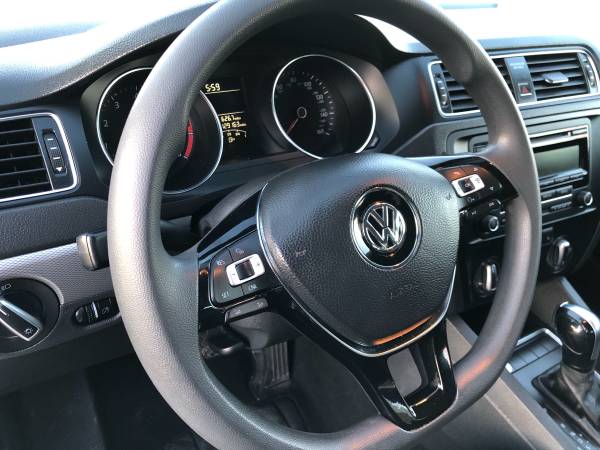 Gas Saver 15 VW Jetta Compact Sedan Excellent condition! White & for sale in Brooklyn, NY – photo 19