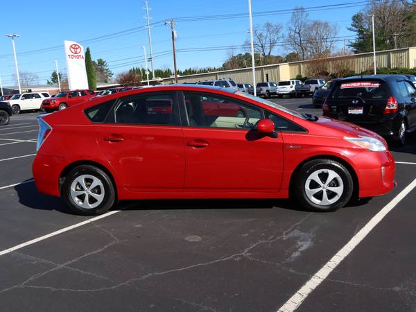 2013 Toyota Prius Three - cars & trucks - by dealer - vehicle... for sale in Hendersonville, NC – photo 3