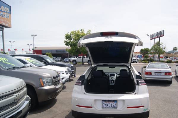 2013 Chevrolet Volt 5dr HB Loaded - - by dealer for sale in Fresno, CA – photo 9