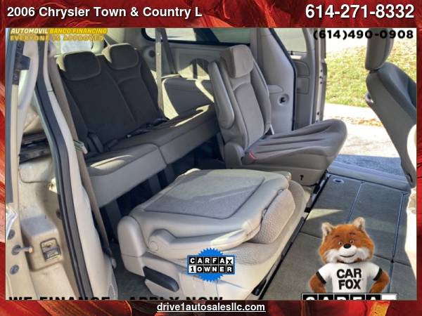 2006 Chrysler Town & Country LWB 4dr Touring - cars & trucks - by... for sale in Columbus, OH – photo 11