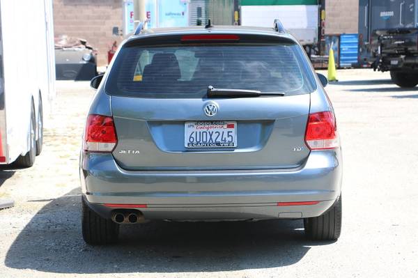2011 Volkswagen Jetta SportWagen 2 0L TDI 4D Wagon Excellent Carfax for sale in Redwood City, CA – photo 5