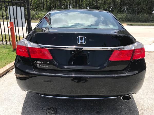 2014 Honda Accord . FINANCING AVAILABLE - cars & trucks - by dealer... for sale in Miami, FL – photo 4