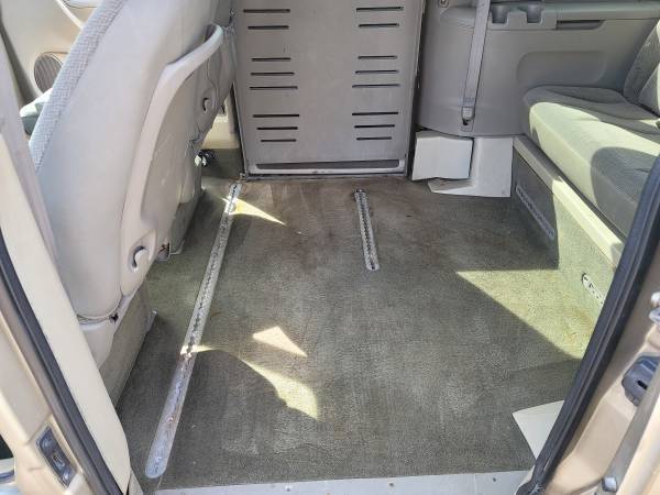 CHRYSLER TOWN AND COUNTRY WHEELCHAIR VAN LOW MILES FREE SHIP... for sale in Jonesboro, SC – photo 4
