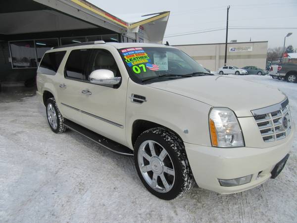 2007 Cadillac Escalade ESV All-Wheel Drive Third Row Loaded! for sale in Billings, ND – photo 2