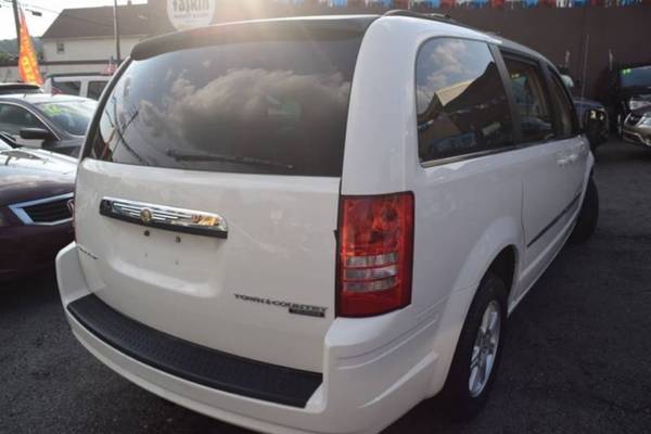 *2010* *Chrysler* *Town & Country* *Touring 4dr Mini Van* for sale in Paterson, NJ – photo 19