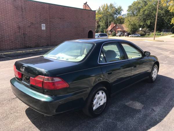 Honda Accord Clean Low Miles - cars & trucks - by owner - vehicle... for sale in Independence, MO – photo 3