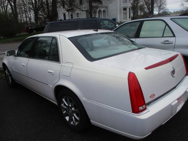 2007 CADILLAC DTS PEARL WHITE, BEAUTIFUL CAR - - by for sale in North Ridgeville, OH – photo 4