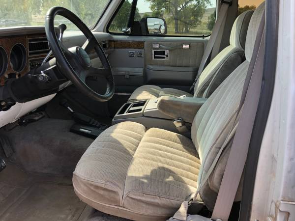 1991 CHEVY SUBURBAN 4X4 - cars & trucks - by dealer - vehicle... for sale in Newcastle, WY – photo 6