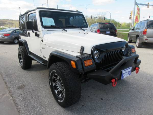 2002 Jeep Wrangler Sport 4WD - Automatic/Wheels/Low Miles - SHARP! for sale in Des Moines, IA – photo 4