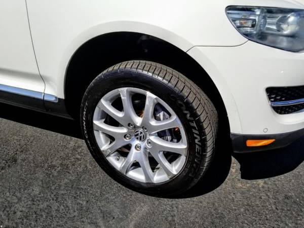 2010 Volkswagen Touareg 4dr VR6 "FAMILY OWNED BUSINESS SINCE 1991" for sale in Chula vista, CA – photo 9