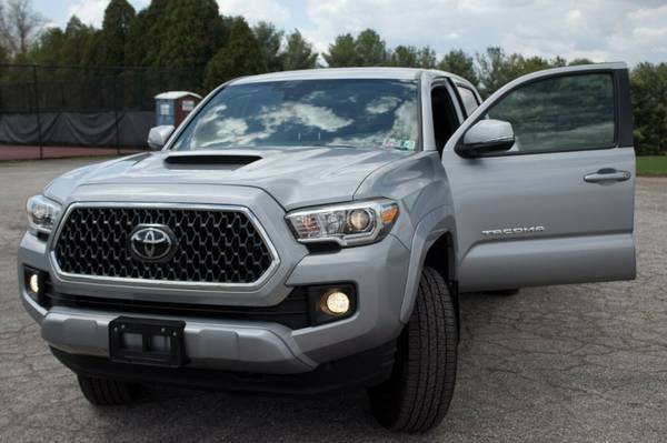 2018 Toyota Tacoma DOUBLE CAB - - by dealer - vehicle for sale in York, PA – photo 11