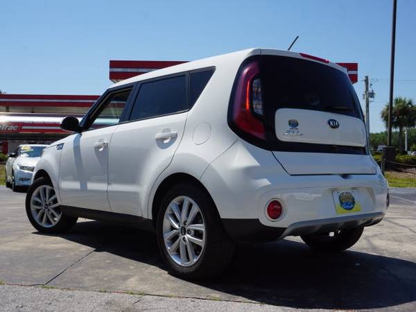 2019 Kia Soul Plus - - by dealer - vehicle automotive for sale in Merritt Island, FL – photo 21