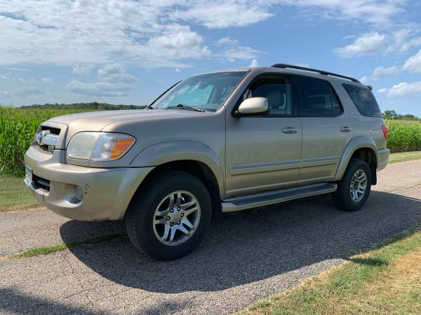 2005 Toyota Sequoia Limited V8 for sale in Northfield, MN – photo 3