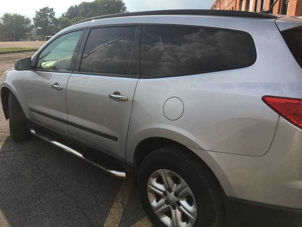 2010 Chevy traverse LS 113K for sale in Syracuse, NY – photo 7