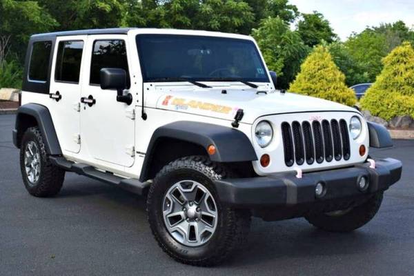 LIKE NEW 2010 JEEP WRANGLER SAHARA UNLIMITED 4X4 3.8L V6, 4-SPEED... for sale in Other, Other – photo 3
