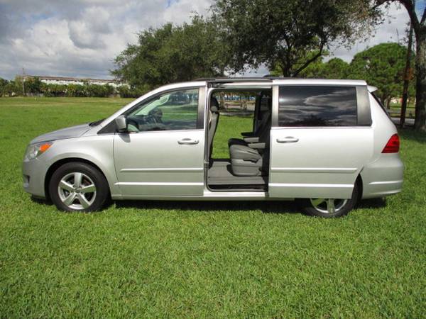 2009 VW Routan SEL Mini Van 40K Low Miles 1-Owner Clean Title DVD Cam for sale in Fort Lauderdale, FL – photo 16