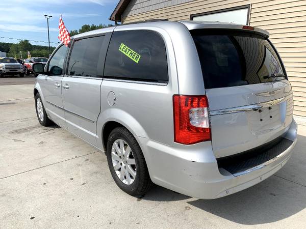 2011 Chrysler Town & Country 4dr Wgn Touring-L - cars & trucks - by... for sale in Chesaning, MI – photo 6