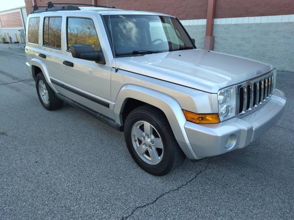 2006 Jeep Commander 4x4 with third row seating - cars & trucks - by... for sale in Indianapolis, IN – photo 4