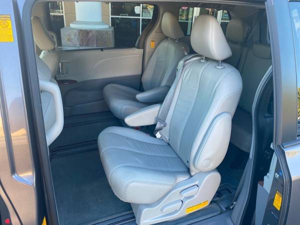 2014 Toyota Sienna XLE 7 Passenger Auto Access Seat 4dr Mini Van -... for sale in Sacramento , CA – photo 10