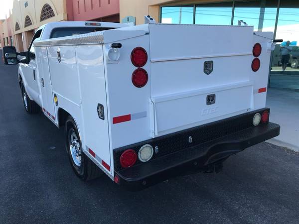 2014 FORD F250 2WD, FULLY ENCLOSED TELESCOPIC BED, CTECH UTILITY TRUCK for sale in Las Vegas, CA – photo 3
