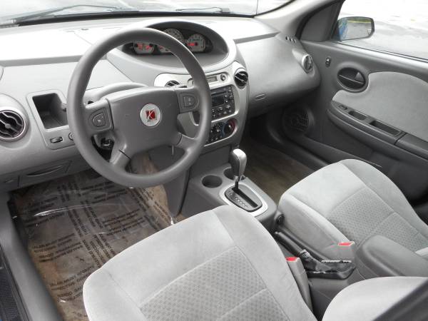 2005 SATURN ION LEVEL 3 / POWER OPTIONS / 32 SERVICE RECORDS! for sale in Highland Park, IL – photo 10