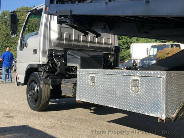 2007 Chevrolet W5500 2R long chassis flatbed dump for sale in South Amboy, PA – photo 12