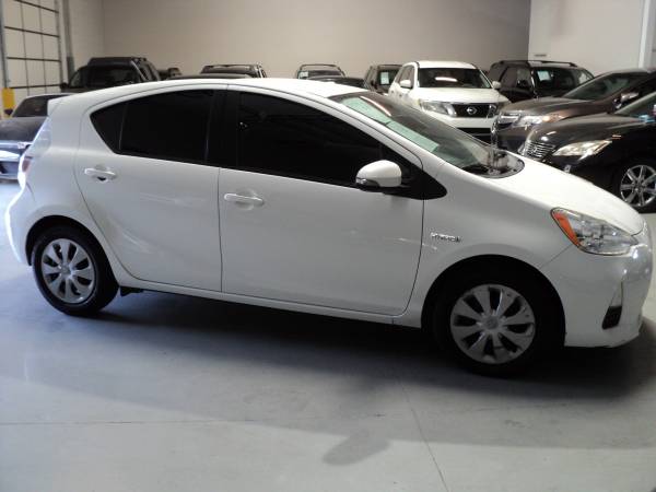 2014 Toyota Prius One Hatchback #570331 - cars & trucks - by dealer... for sale in Phoenix, AZ – photo 3