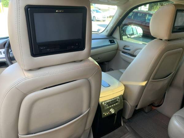 2009 Cadillac Escalade Platinum 3rd Row SUV navigation sunroof for sale in Cleveland, TN – photo 24