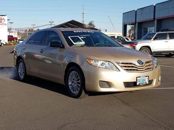 2011 Toyota Camry 4dr Sdn I4 Auto LE Sedan - - by for sale in Medford, OR – photo 3