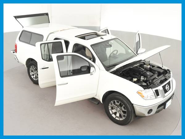 2019 Nissan Frontier Crew Cab SL Pickup 4D 5 ft pickup White for sale in South El Monte, CA – photo 21