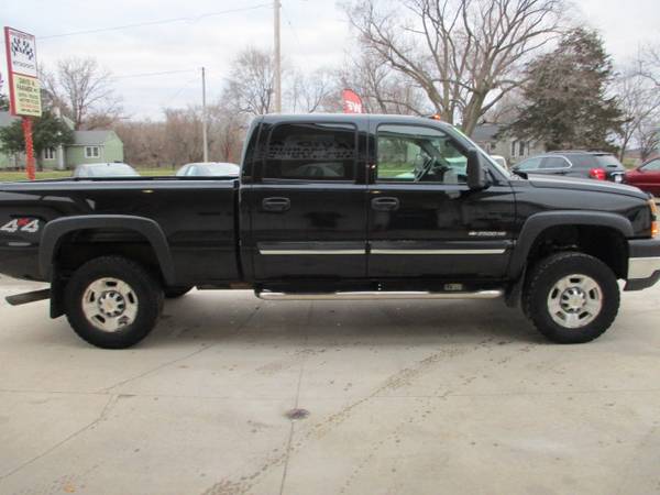 2007 Chevy Silverado 2500HD Crew Cab 4X4*New... for sale in CENTER POINT, IA – photo 2