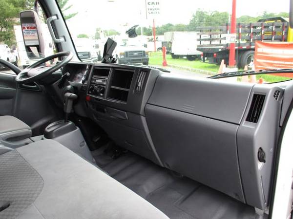 2014 Isuzu NPR 23 FOOT BOX TRUCK ** SIDE DOOR ** LIFTGATE - cars &... for sale in South Amboy, NY – photo 9
