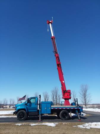 2007 GMC C7500 47 Sheave Height Altec Diesel 120k mi Digger Derrick for sale in Gilberts, WI – photo 10