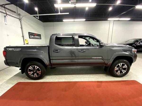 2018 Toyota Tacoma 4x4 4WD Truck SR Double Cab 5 Bed V6 AT (Natl) for sale in Eden Prairie, MN – photo 8