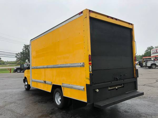 Strong! 2007 Chevy Express G3500! Cutaway Van! for sale in Ortonville, MI – photo 3