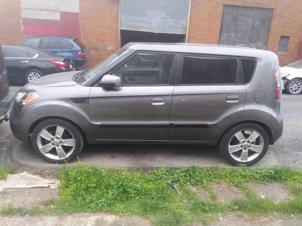 REDUCED 4500 2010 KIA SOUL WITH 134K MILES WAS 5000 - cars & for sale in Elkins Park, PA – photo 4