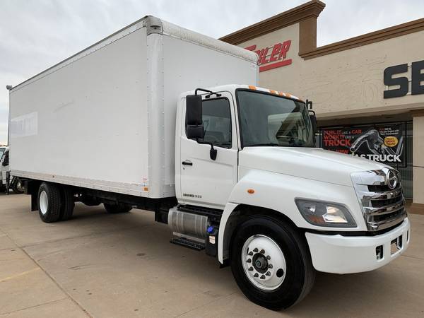 2017 HINO 268 26' Cargo Box Truck, Auto, Diesel, 107K Miles, Tuck... for sale in Oklahoma City, CA – photo 2