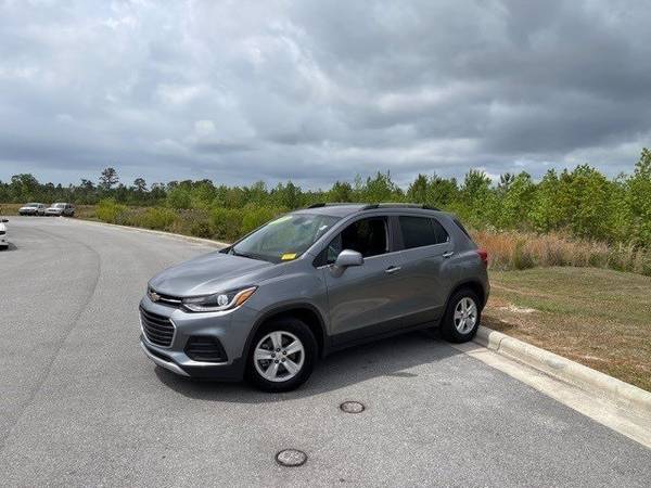 2020 Chevy Chevrolet Trax LT suv Gray - - by dealer for sale in Goldsboro, NC – photo 2